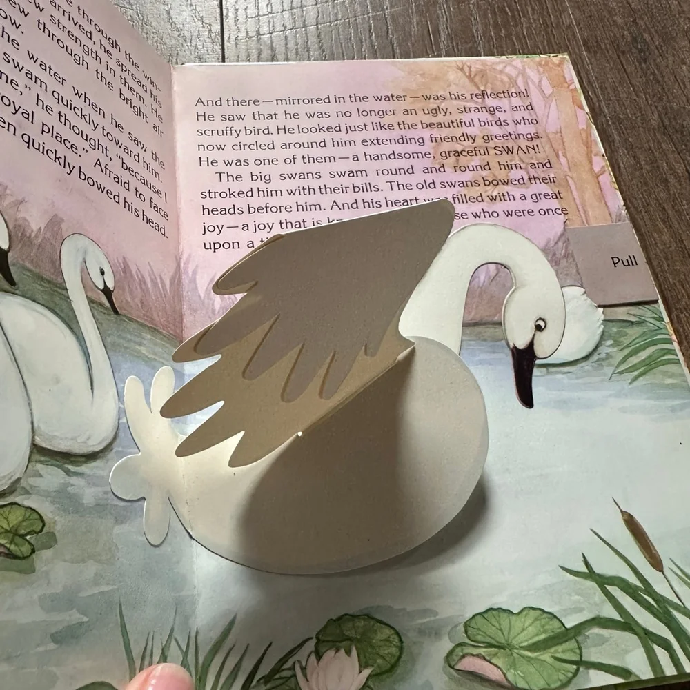 Hallmark The Ugly Duckling Pop-Up Book